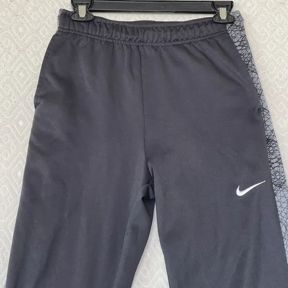 Nike boys xl